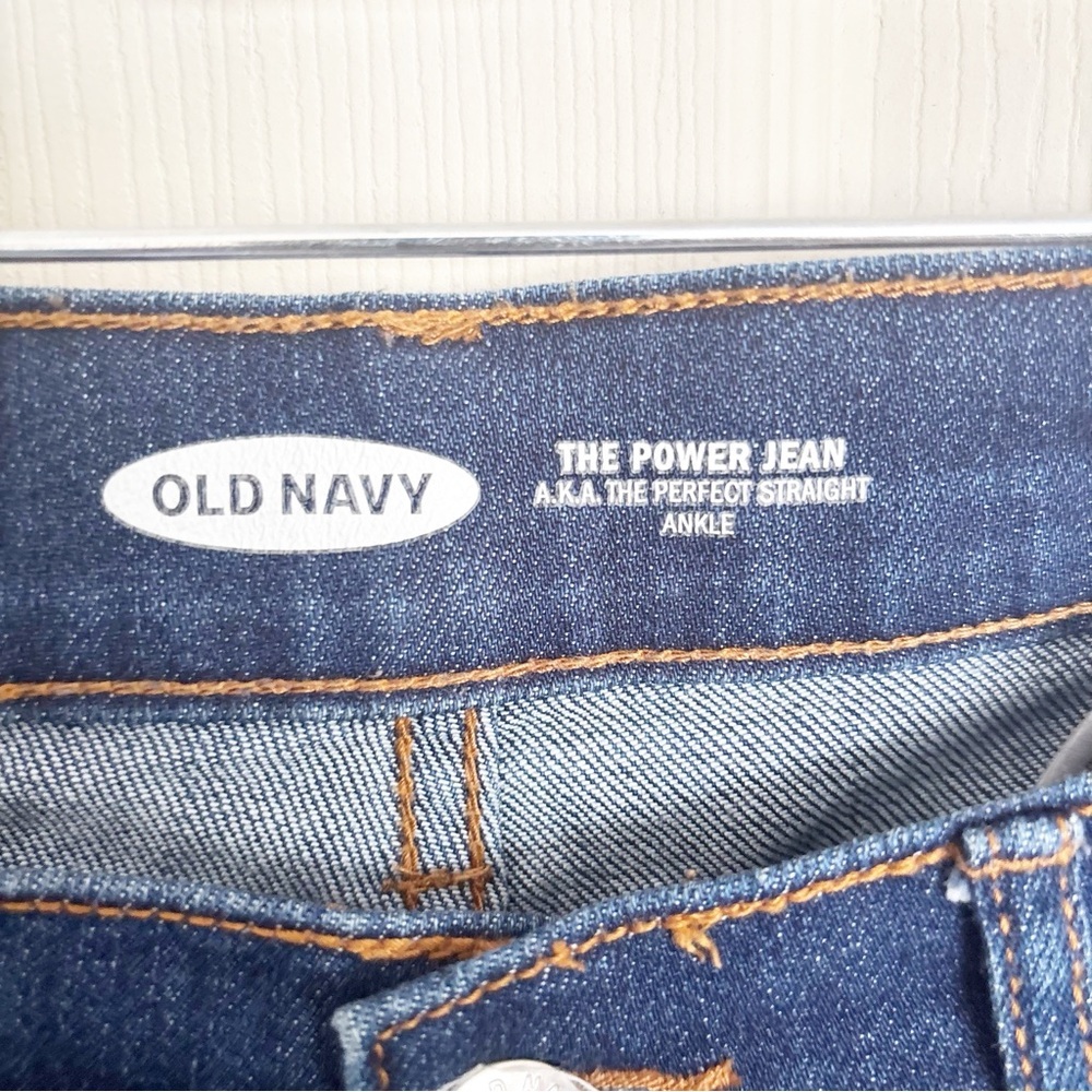 Old Navy The Power Jean Medium Wash Straight Leg Jeans Size 2 - Picture 3 of 5
